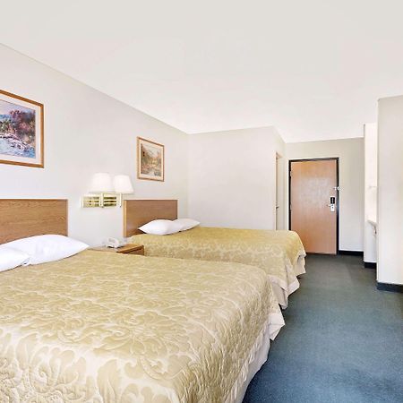 Hotel Super 8 By Wyndham Battle Mountain Extérieur photo