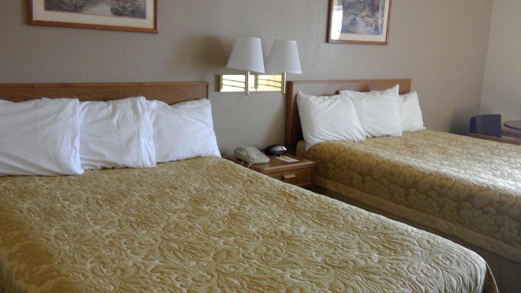Hotel Super 8 By Wyndham Battle Mountain Chambre photo